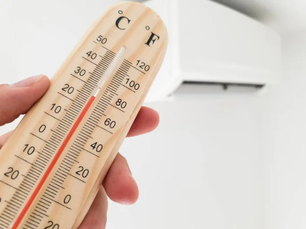 現代の空気状態での温度・温度測定 — ストック写真