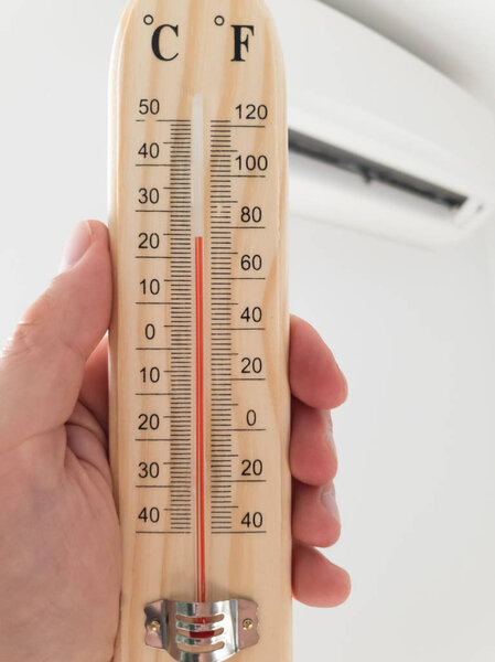 Термометр и измерение температуры с современным кондиционированием воздуха
 