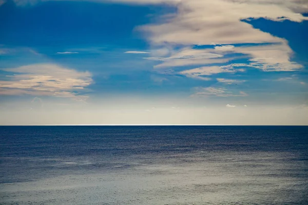 Azul exótico oceano tropical / mar paisagem tropical . — Fotografia de Stock