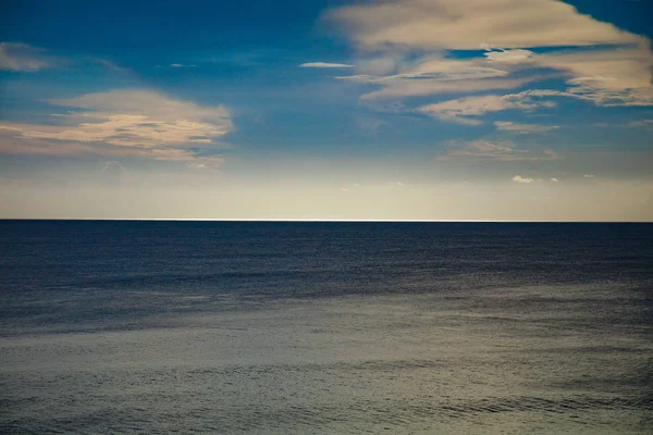 Azul exótico oceano tropical / mar paisagem tropical . — Fotografia de Stock