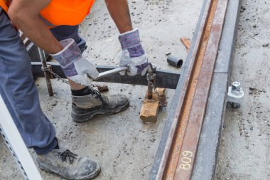 İnşaat işçisi için ağır bir iş..