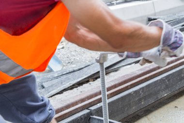 İnşaat işçisi için ağır bir iş..