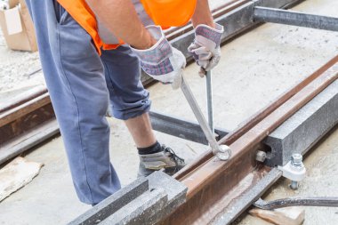 İnşaat işçisi için ağır bir iş..