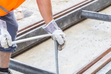 İnşaat işçisi için ağır bir iş..