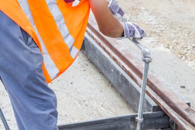 İnşaat işçisi için ağır bir iş..