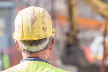 İnşaat işçisi için ağır bir iş..