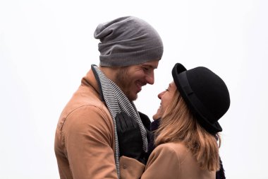 Çiftler güzel sonbahar ve kış zamanlarının tadını çıkarıyorlar..