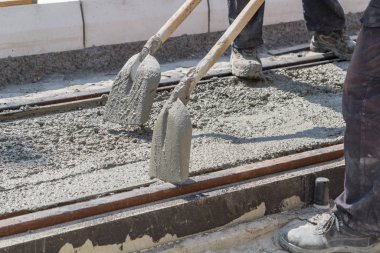 İnşaat işçisi için ağır bir iş..