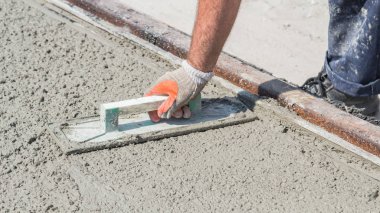 İnşaat işçisi için ağır bir iş..