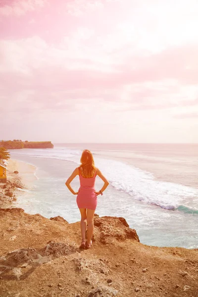 Mujer Disfrutando Agradables Días Verano Tropical Isla Bali Indonesia — Foto de Stock