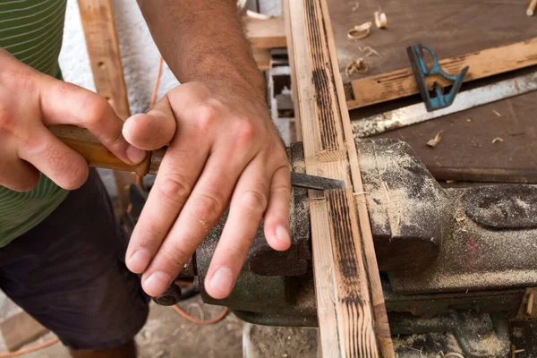 Male Carpenter Working Old Wood Retro Vintage Workshop — Stock Photo, Image