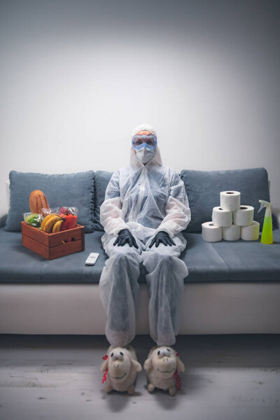 Внутренний карантин и изоляция во время вспышки вируса
.