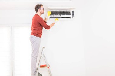 Klima servisi ve bakım, klima ünitesinin tamiri ve tehlikeli patojenlerin filtrelerinin temizlenmesi / dezenfekte edilmesi.