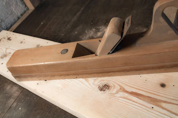 Különböző Asztalos Szerszámok Egy Fából Készült Asztalon Készen Javításra — Stock Fotó