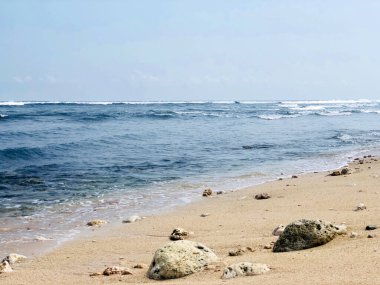 Dış renkleriyle uzak bir ada cenneti.