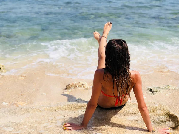 Mladá Žena Těší Léto Oceánu Mořské Vodě — Stock fotografie