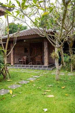 Bali geleneksel evi, terası ve yerleşkesi var..