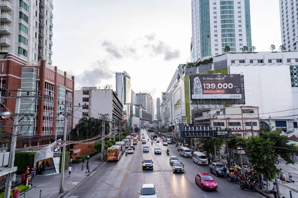 Mayo 2020 Fotos Del Tráfico Urbano Edificios Altos Durante Epidemia — Foto de Stock