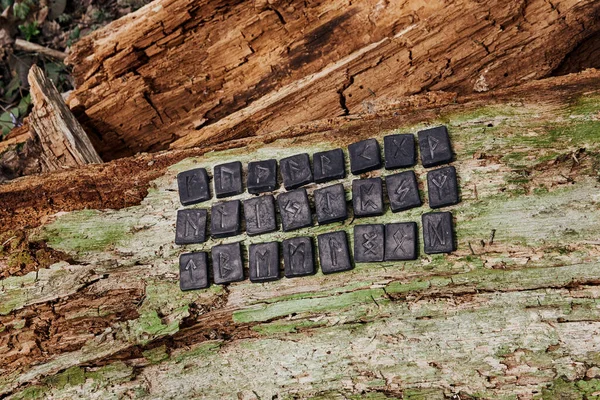 Runas Nórdicas Piedras Sobre Fondo Madera Vieja —  Fotos de Stock