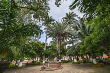 San Gil, Kolombiya - 10 Ağustos: Gösterim San Gil ana kare üzerinde 10 Ağustos 2017 San Gil, Kolombiya.