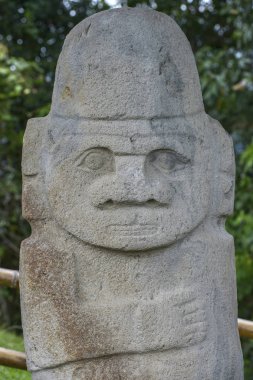 San Agustin, Kolombiya eski Kolomb öncesi heykeller. Archaeological Park, Magdalena Nehri'nin heykeller vadisinde kaynağında 1800 metre yükseklikte.