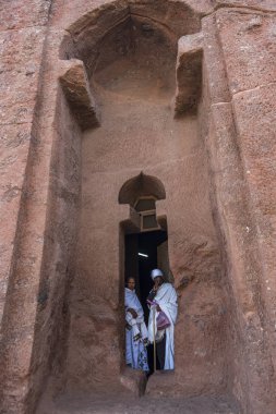 Lalibela, Etiyopya - 6 Ocak: Hacılar bahis Gabriel-Rufael, Lalibela kaya 6 Ocak 2018 üzerinde Etiyopya'da kazılan kiliseler ziyaret.