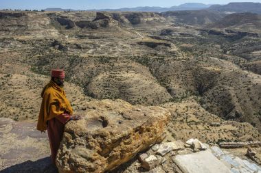 Tigray, Etiyopya - 11 Ocak: rahip arıyorum yar manastırda Debre Damo üzerinde 11 Ocak 2018 Tigray bölgesinde, Etiyopya.
