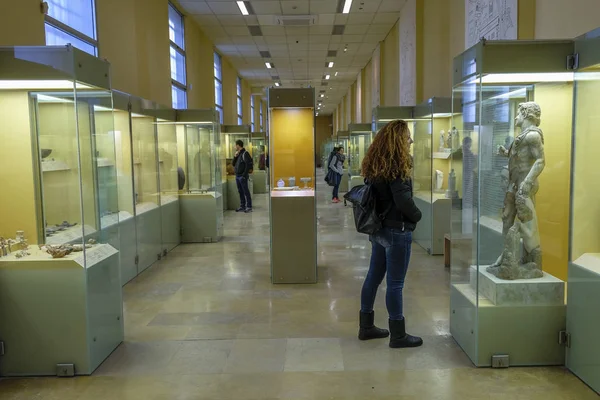 Atenas Grecia Diciembre Los Turistas Que Visitan Museo Del Ágora — Foto de Stock