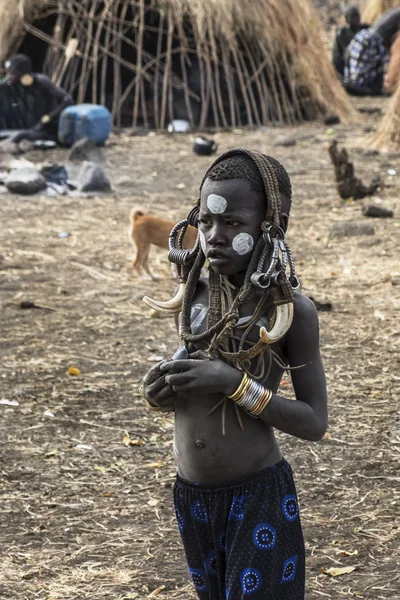 Omorate Ethiopia Enero Niño Identificado Tribu Mursi Posando Para Retrato — Foto de Stock