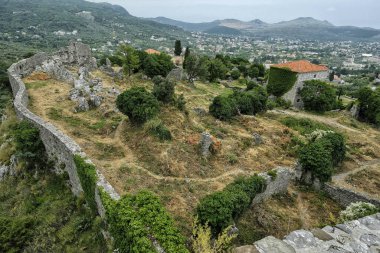 Karadağ'ın Stari Bar antik kale kalıntıları.