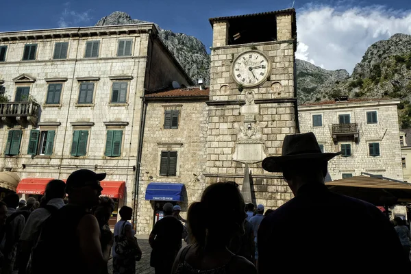 Kotor Montenegro Junio 2019 Los Turistas Que Visitan Torre Del — Foto de Stock