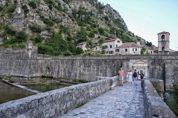 Kotor Montenegro Junho 2019 Turistas Estão Ruínas Fortaleza São João — Fotografia de Stock
