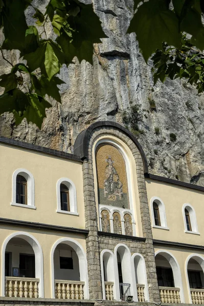 Ostrog Manastırı Karadağ Ostroska Greda Kentindeki Sırp Ortodoks Kilisesi Karşı — Stok fotoğraf