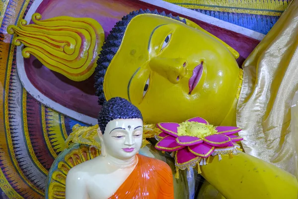Kandy Σρι Λάνκα Ιανουάριος 2020 Άγαλμα Του Βούδα Στον Βουδιστικό — Φωτογραφία Αρχείου