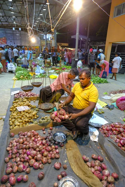 Kalutara Sri Lanka January 2020 Man Selling Onions Weekly Kalutara — 图库照片