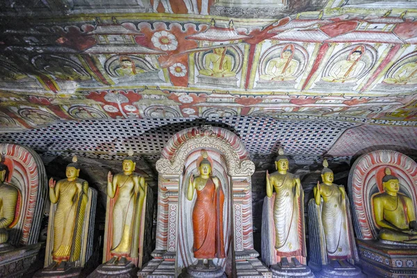 Dambulla Sri Lanka Febrero 2020 Estatua Buda Dentro Del Templo — Foto de Stock