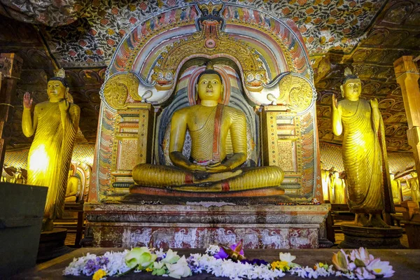 Dambulla Sri Lanka Fevereiro 2020 Estátua Buda Dentro Templo Caverna — Fotografia de Stock