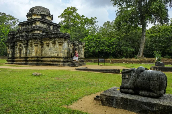 Polonnaruwa Sri Lanka Febrero 2020 Monje Templo Hindú Shiva Devale — Foto de Stock