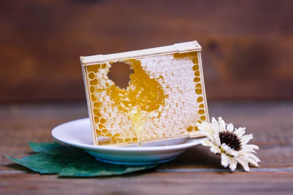 Gesundes Frühstück Mit Waben Auf Holzboden — Stockfoto