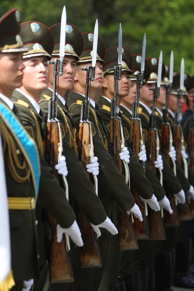 Almaty Kazachstán Května 2008 Den Vítězství Parku Panfilovských Stráží Almaty — Stock fotografie