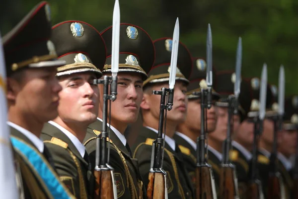 Almaty Kazachstán Května 2008 Den Vítězství Parku Panfilovských Stráží Almaty — Stock fotografie