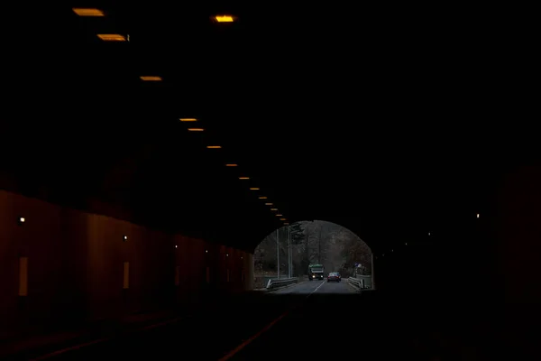 Entrada Túnel Las Montañas Bulgaria Camino Coche Través Las Rocas — Foto de Stock