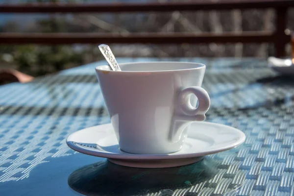 Una Taza Café Aire Libre Primer Plano Una Bebida Caliente — Foto de Stock