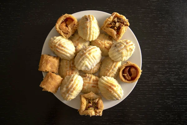 Biscuits Traditionnels Mamoul Est Baklawa Assortis Vue Dessus Bonbons Arabes — Photo
