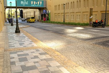 Dubai / Uae - 11 Kasım 2019: Jbr caddesinde. Jumeirah Plaj Konutu. Dubai 'de yeni lüks bölge
