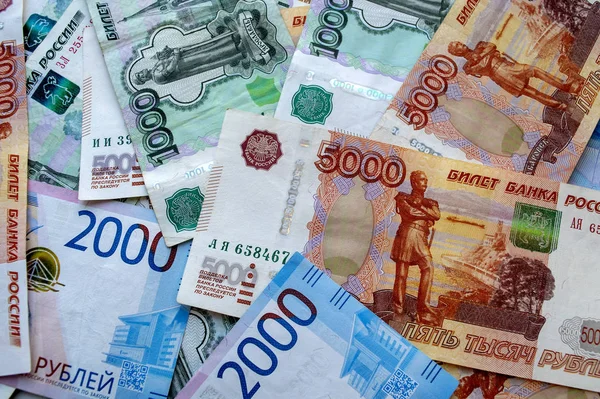 Moneda Nacional Rusa Vista Superior Los Billetes Rublos Mixtos Mezcla — Foto de Stock