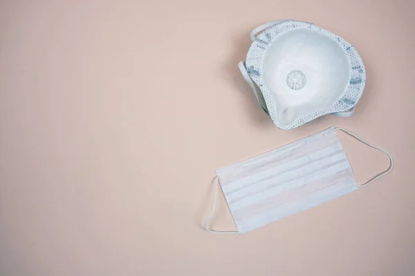 Tıbbi maske. Coronavirus COVID-19 virüs konsepti.