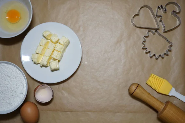 Ingredients for baking cake - flour, egg, butter. — Stock Photo, Image