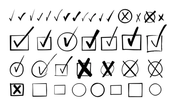 チェックボックスとマーカー付きの手描きチェックマークのセット — ストックベクタ