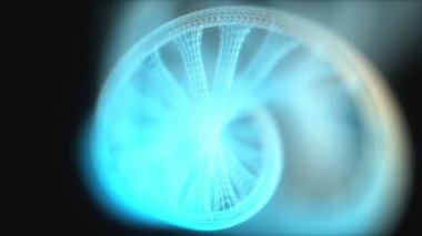 Kavramsal DNA 'nın hareketli grafikleri. DNA molekülünün renkli tüplerindeki yapı.